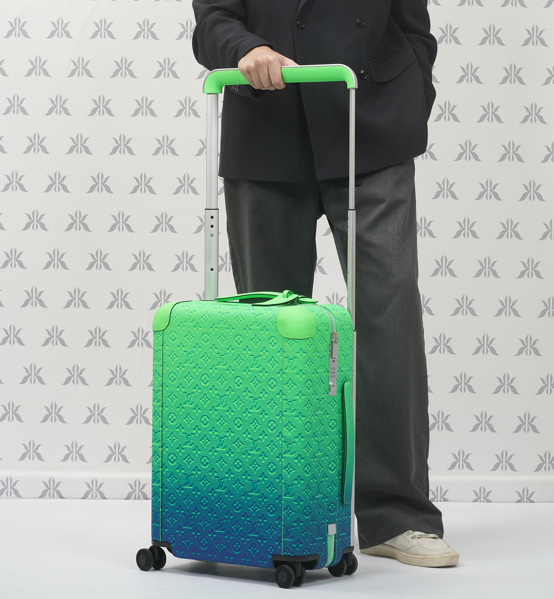 Louis Vuitton Horizon 55 Taurillon Illusion Blue Green