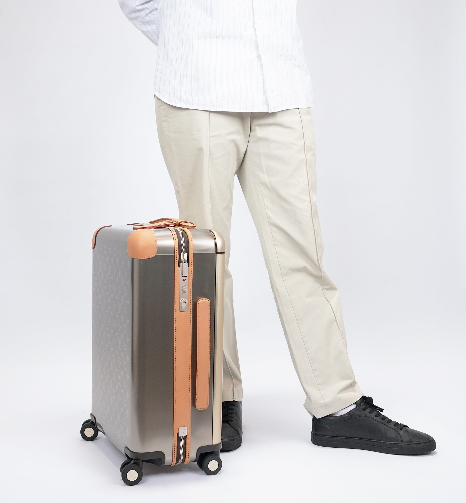Louis Vuitton Horizon Titanium Luggage 55