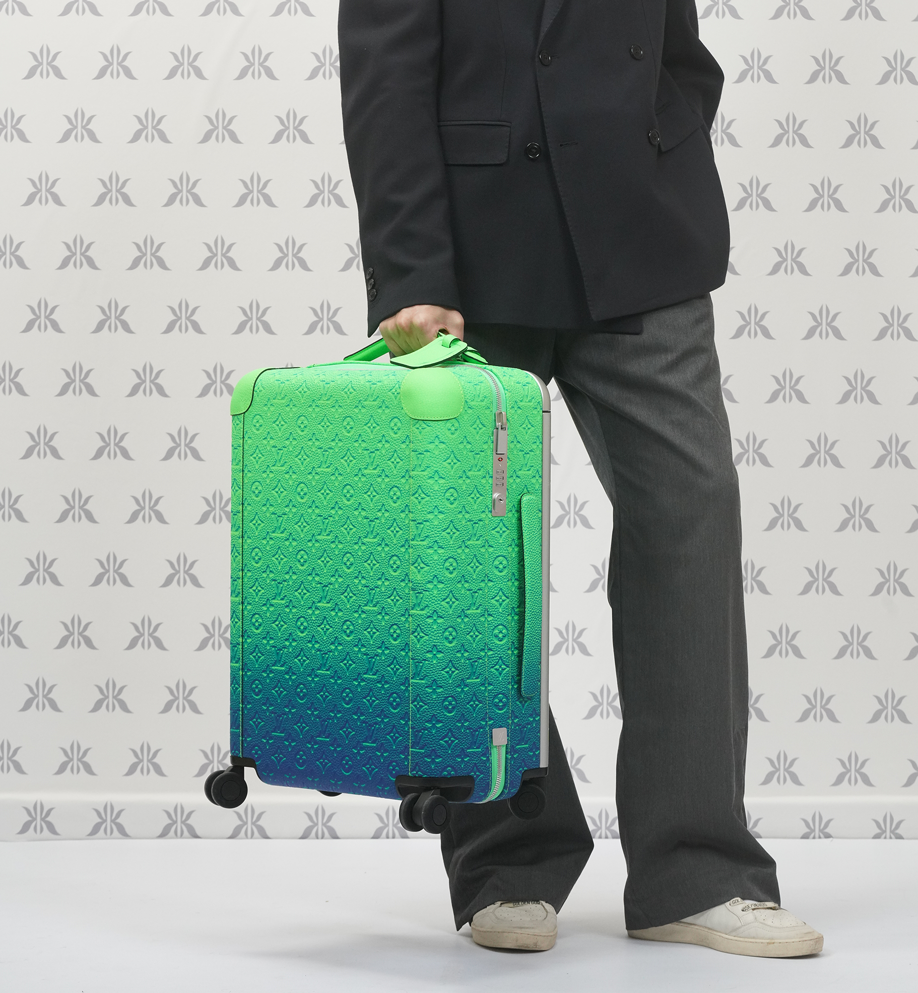 Louis Vuitton Horizon 55 Taurillon Illusion Blue Green