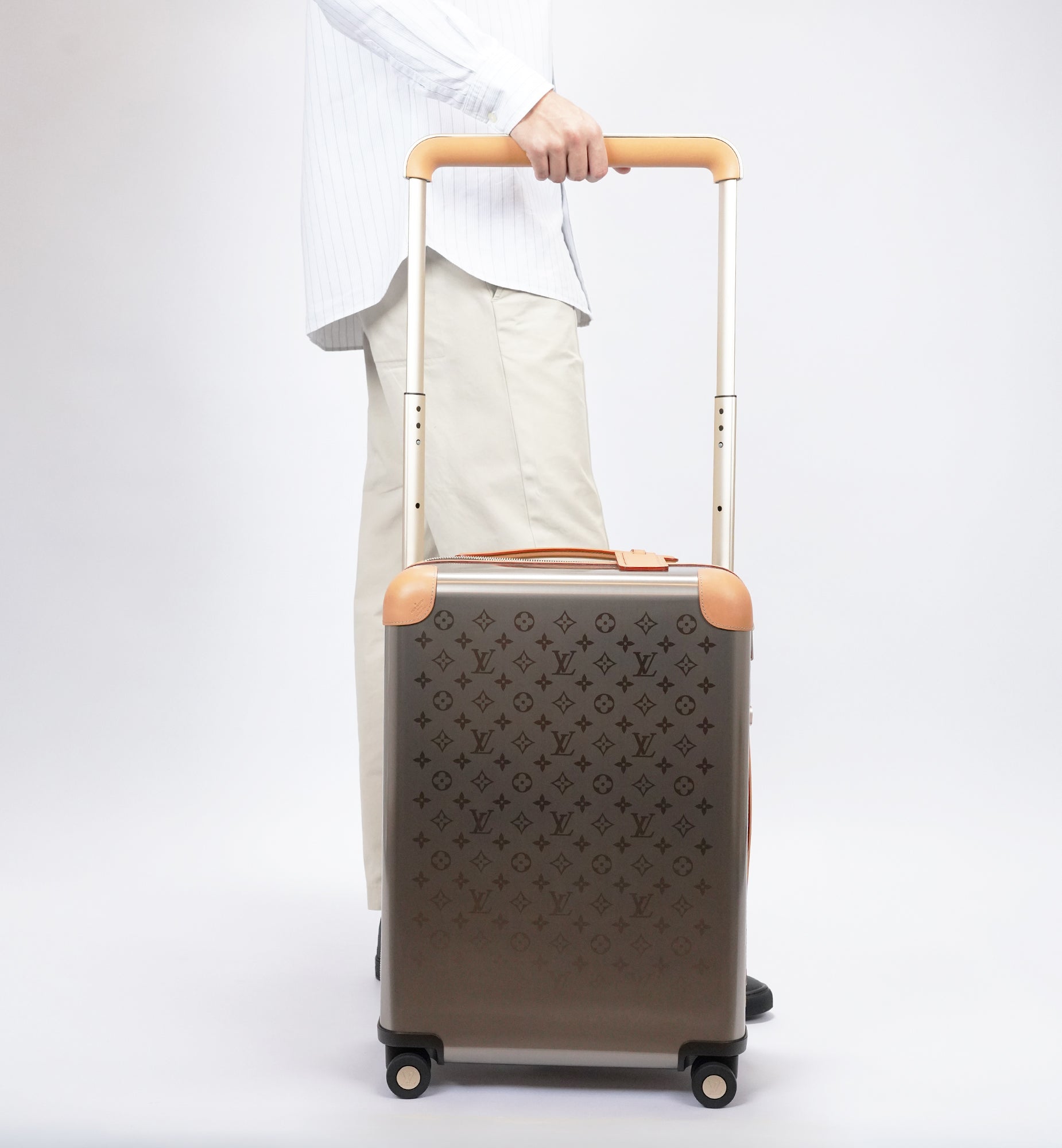 Louis Vuitton Horizon Titanium Luggage 55