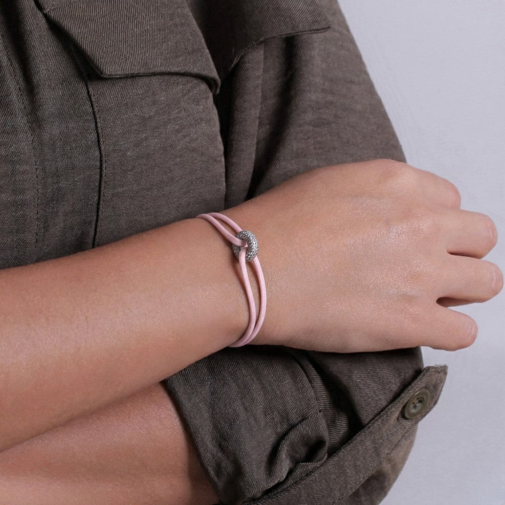 #Color_Light Pink