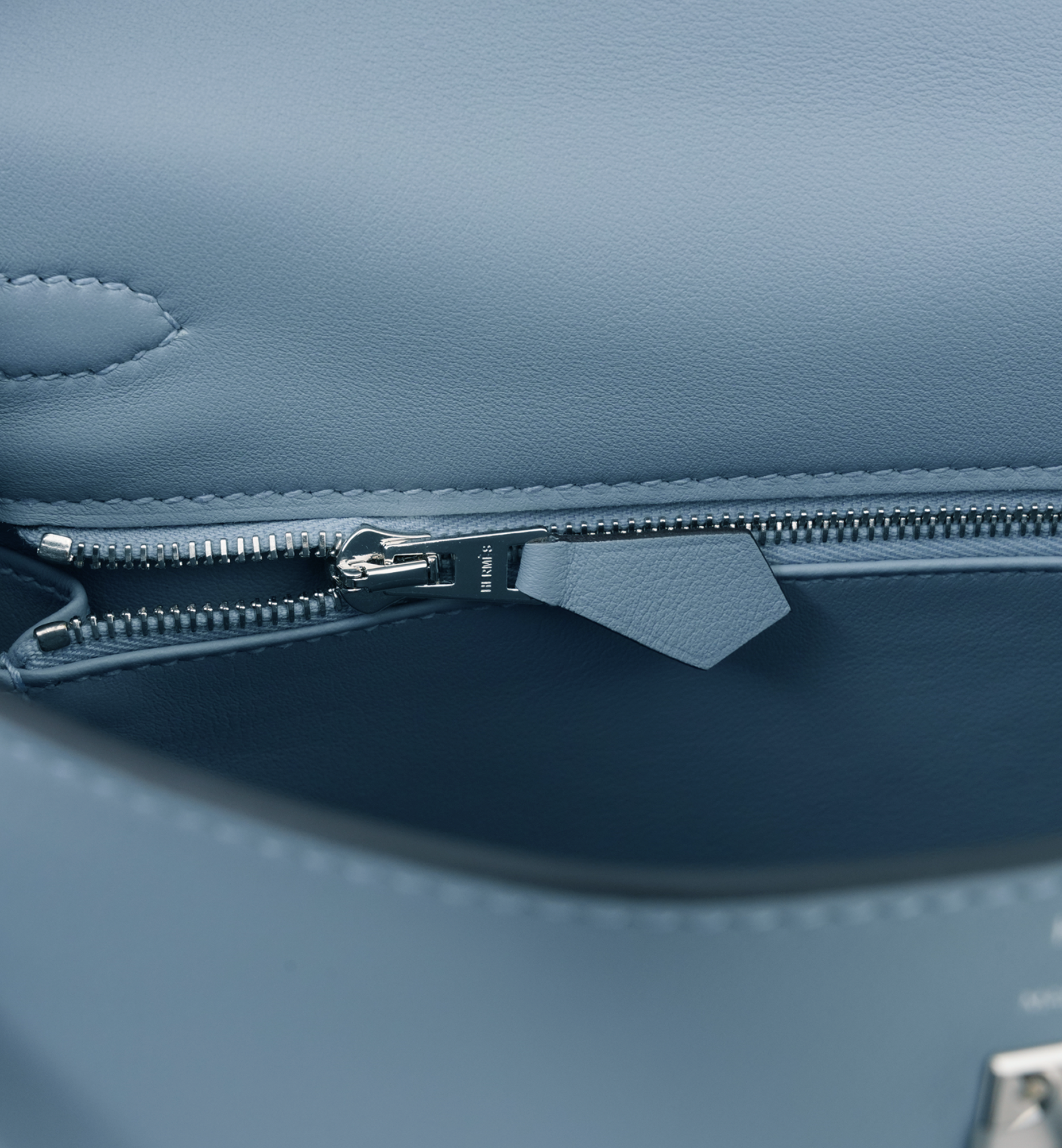Hermès Kelly 25 Bleu Lin (J7) Swift PHW